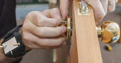 Amber Locksmith Store New York, NY 212-457-2524 - Install-new-lock